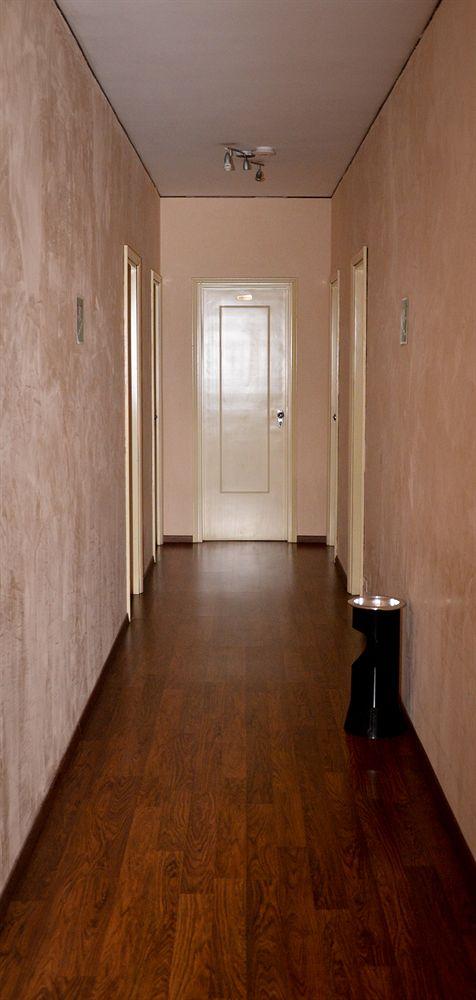 Hotel Salieri Леняго Екстериор снимка